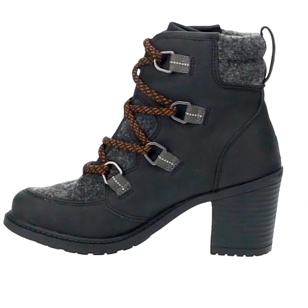Boots - Picture 3 of 4